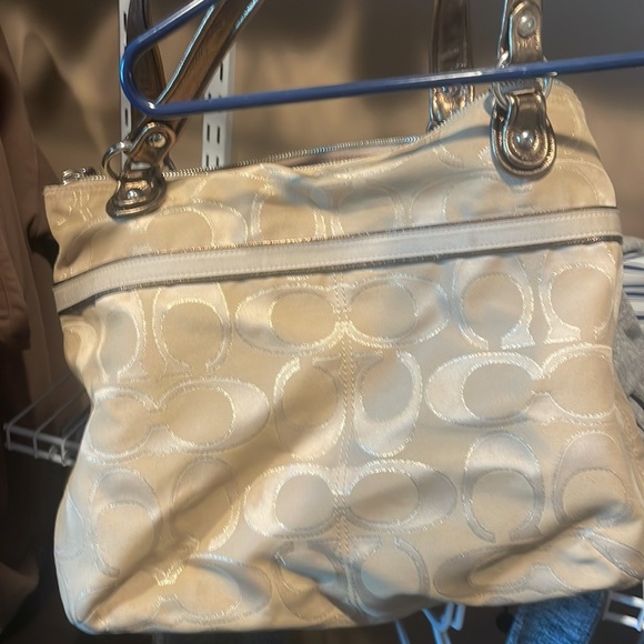 Authentic Coach purse - poppy - Picture 6 of 6